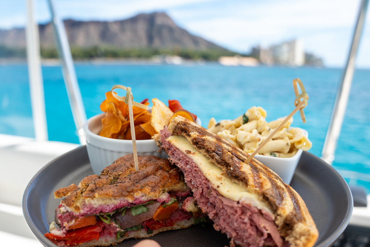 Mana Cruises — Dining on Board